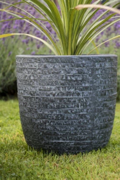 Bloempot Utah Egg - D42 X H41cm - Donkergrijs -Planten Verkoop utah egg pot graphite d42h41 bloempot 7 8